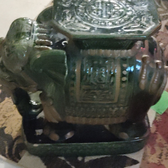 Vintage regency emerald green elephant - Picture 3 of 3